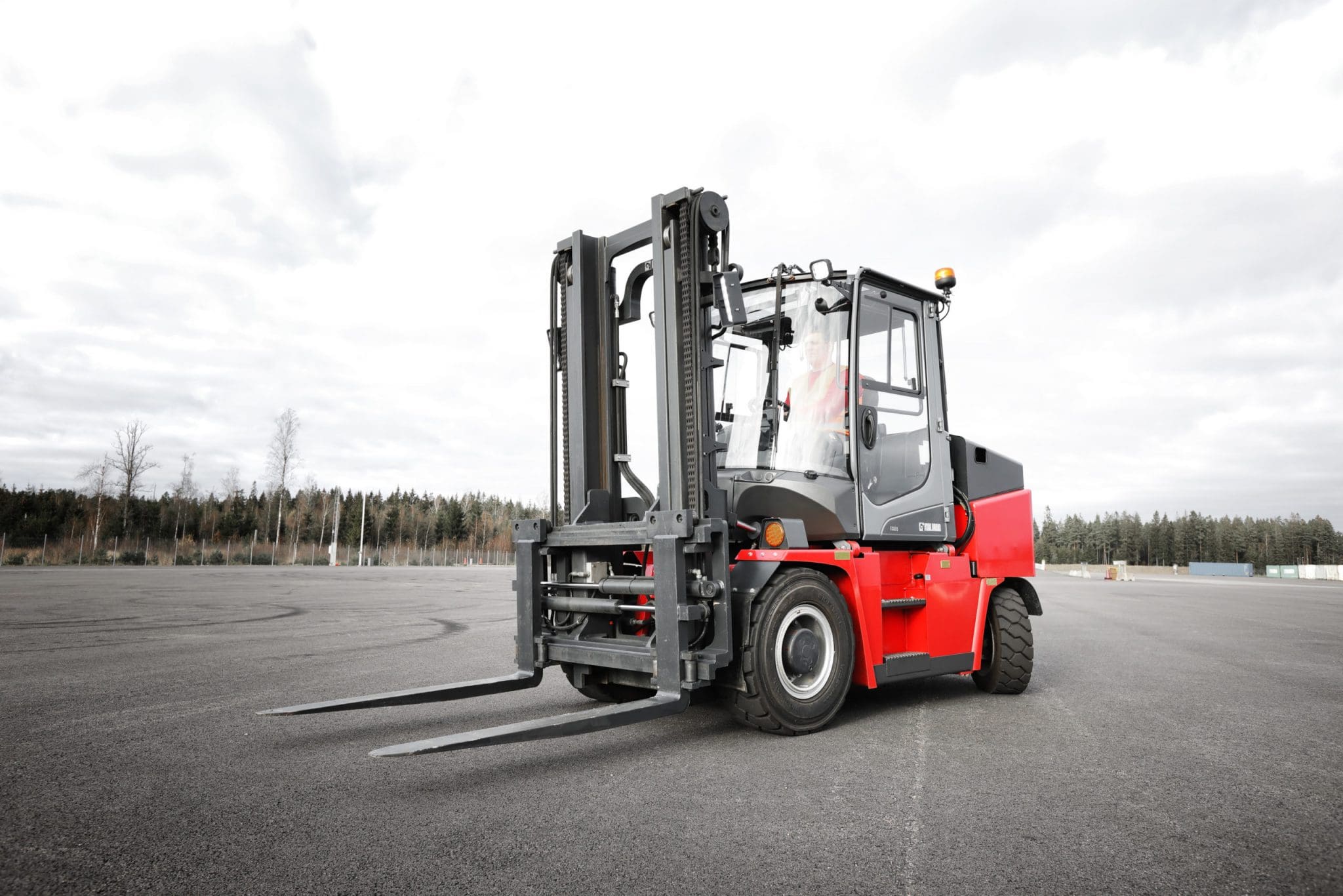 How Forklift Works: Types, Controls, Parts and Safety